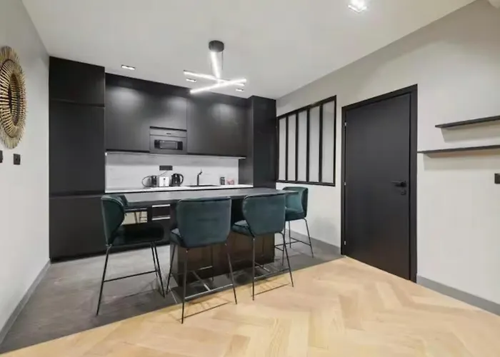 Elegant Flat - 2br-6p