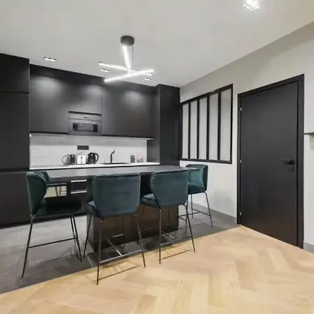 Elegant Flat - 2br-6p